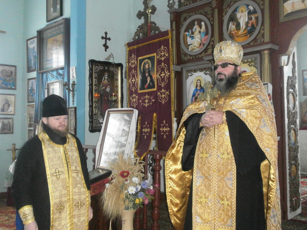 Парафіяни Свято-Іоанно-Богословського храму с. Обухівки молилися за мир