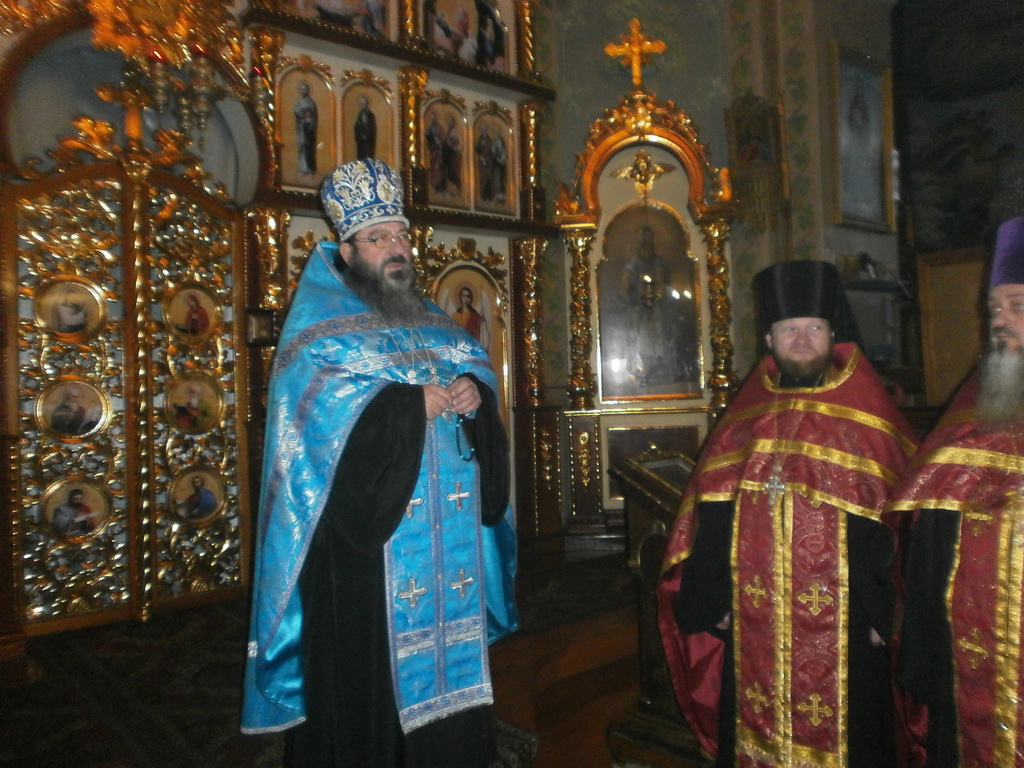 Із 3-го по 17-е грудня у храмах Бердичівського благочиння перебуватимуть частинки мощей святої великомучениці Параскеви П’ятниці