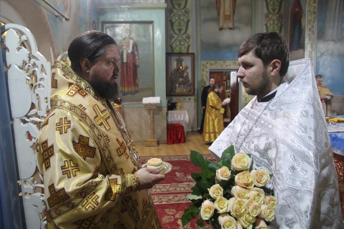 Архієрейська літургія у Свято-Успенському архієрейському соборі Житомира!