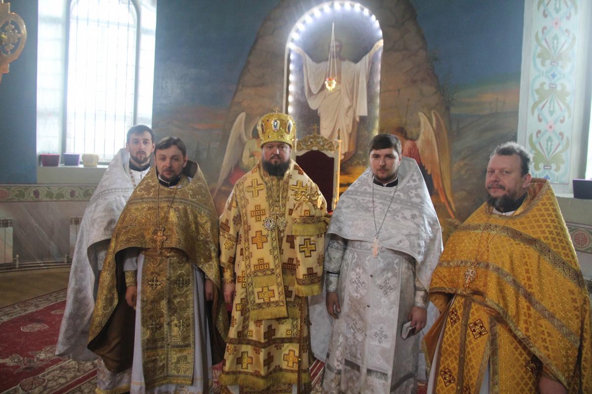 Архієрейська літургія у Свято-Успенському архієрейському соборі Житомира!