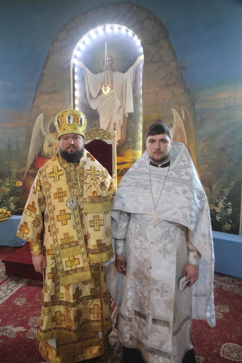 Архієрейська літургія у Свято-Успенському архієрейському соборі Житомира!