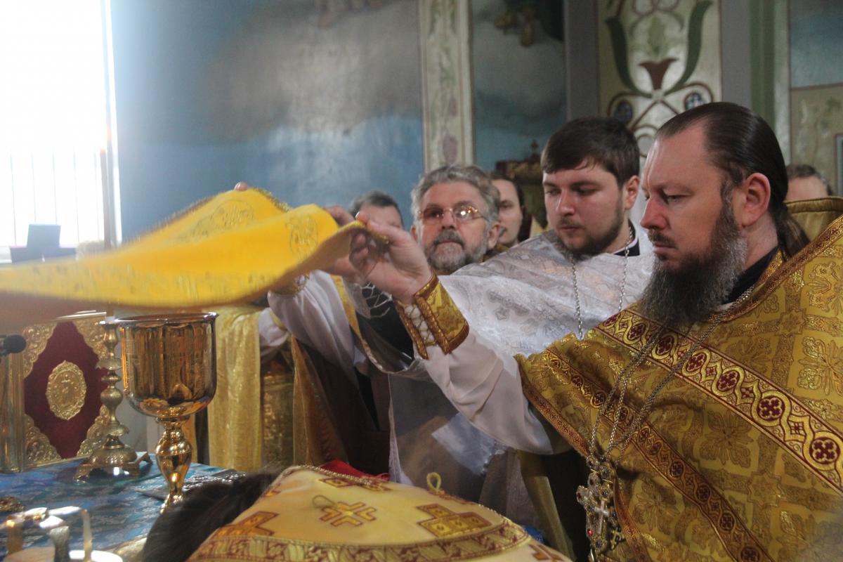 Архієрейська літургія у Свято-Успенському архієрейському соборі Житомира!