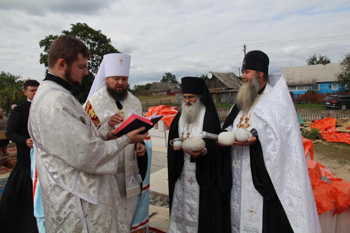 Митрополит Никодим відвідав Вільхівський Спасо-Покровський монастир!