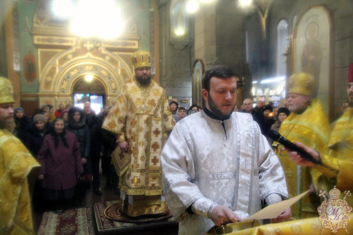 Воскресна літургія у Спасо-Преображенському кафедральному соборі: дияконська та священицька хіротонії!