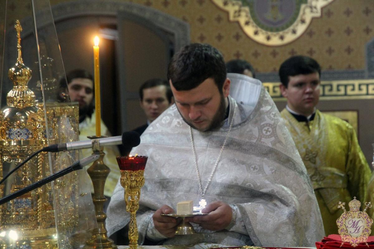 Воскресна літургія у Спасо-Преображенському кафедральному соборі: дияконська та священицька хіротонії!