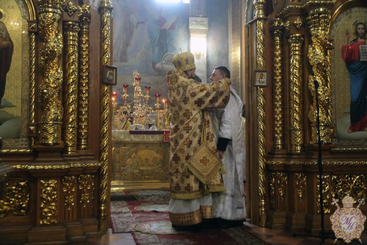 Воскресна літургія у Спасо-Преображенському кафедральному соборі: дияконська та священицька хіротонії!