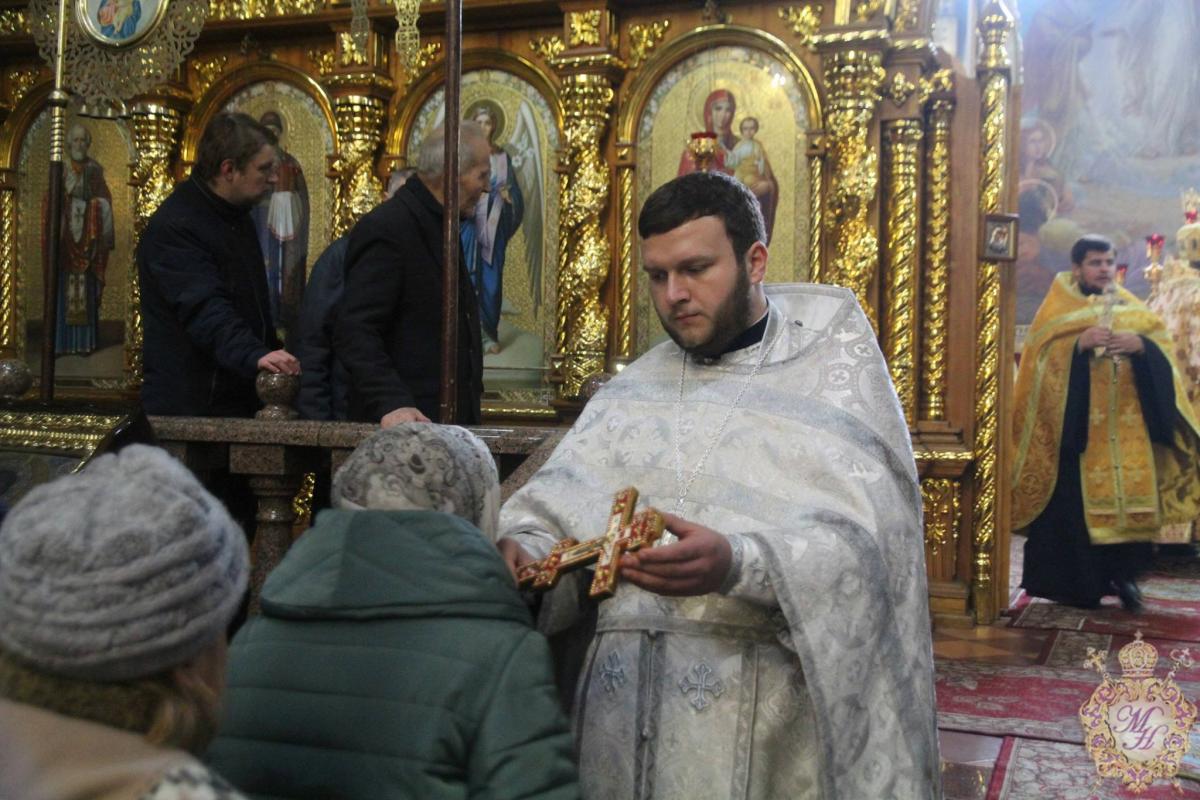 Воскресна літургія у Спасо-Преображенському кафедральному соборі: дияконська та священицька хіротонії!