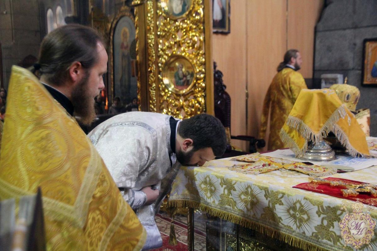 Воскресна літургія у Спасо-Преображенському кафедральному соборі: дияконська та священицька хіротонії!