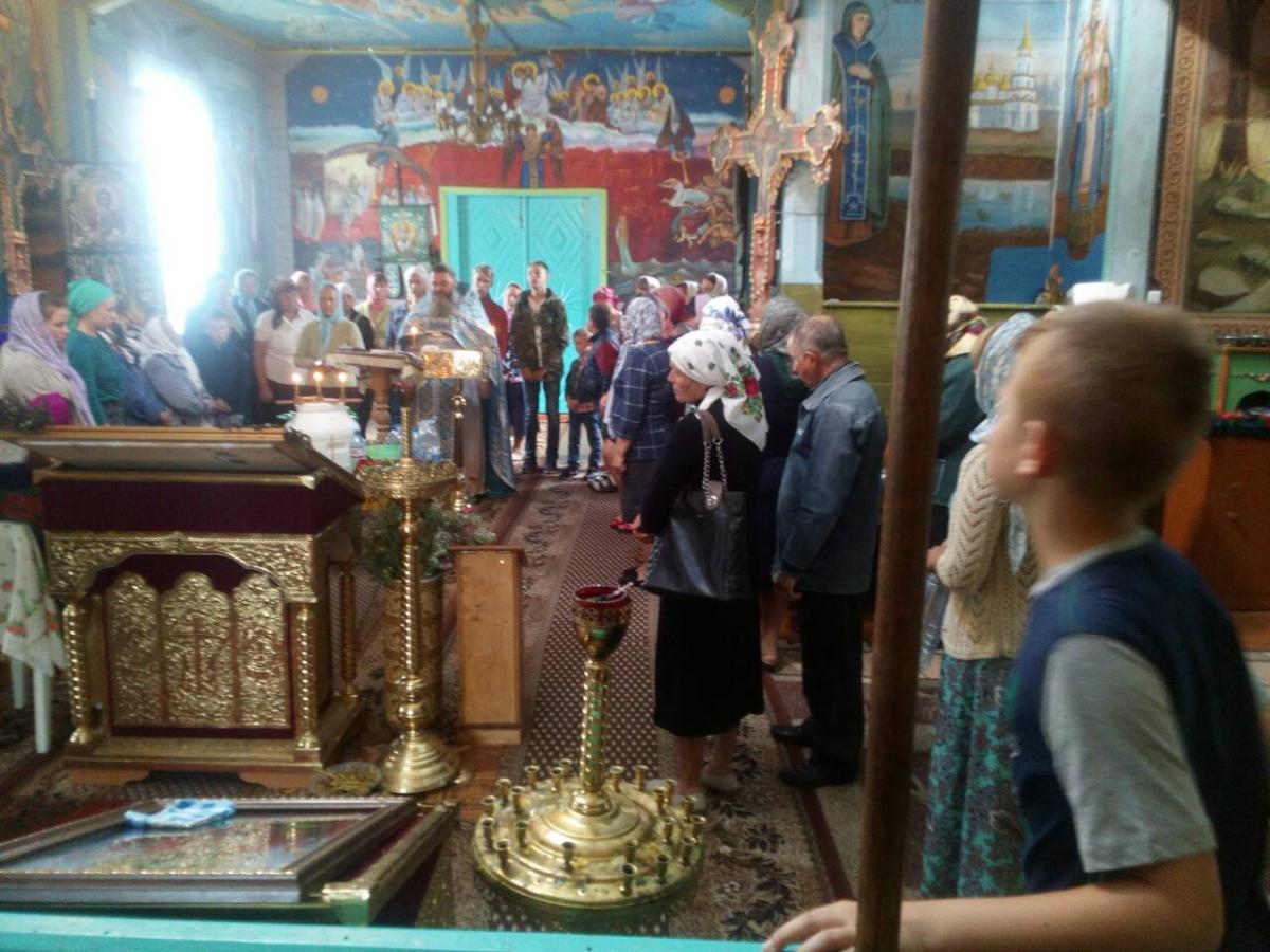 У храмах Бердичівського благочиння правлять молебні перед початком нового навчального року