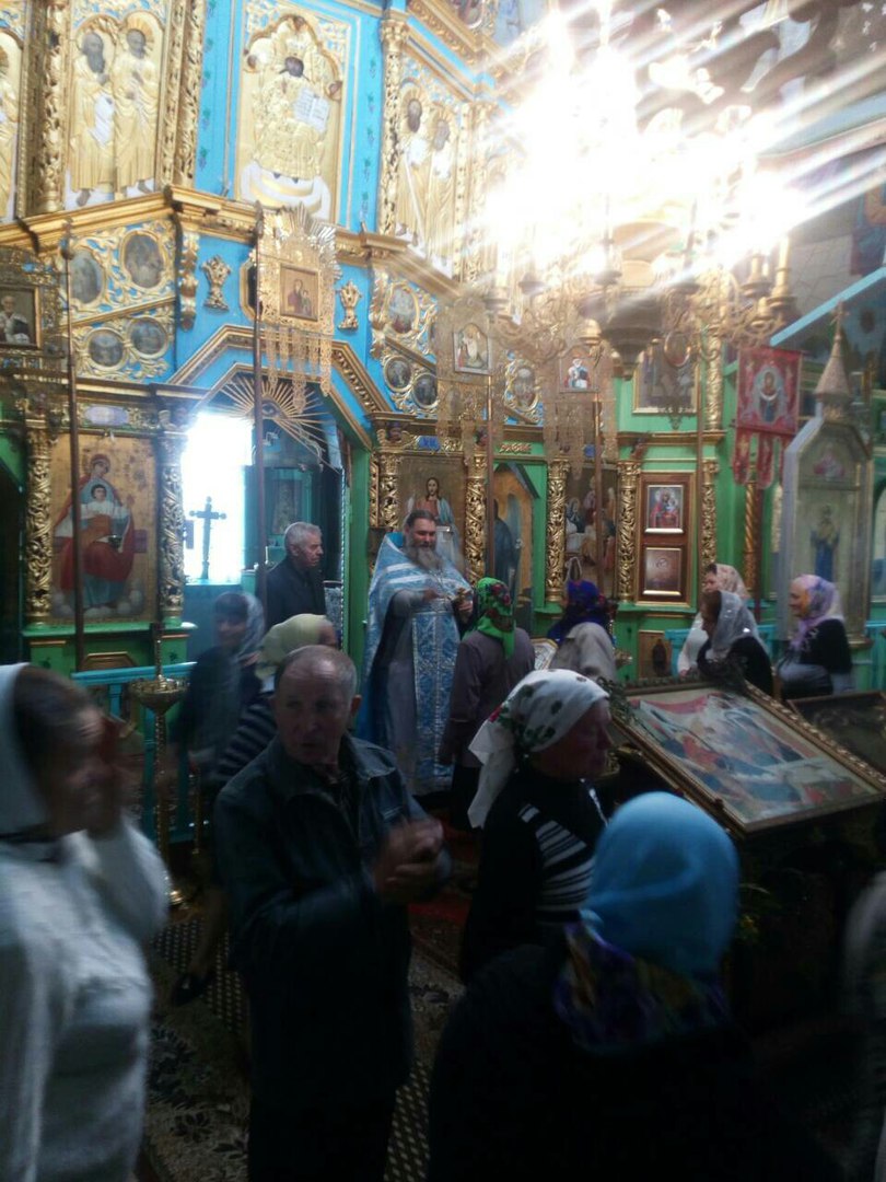 У храмах Бердичівського благочиння правлять молебні перед початком нового навчального року
