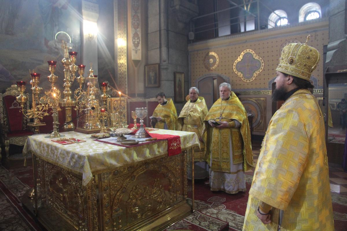 Архієрейське богослужіння у Неділю про Закхея!