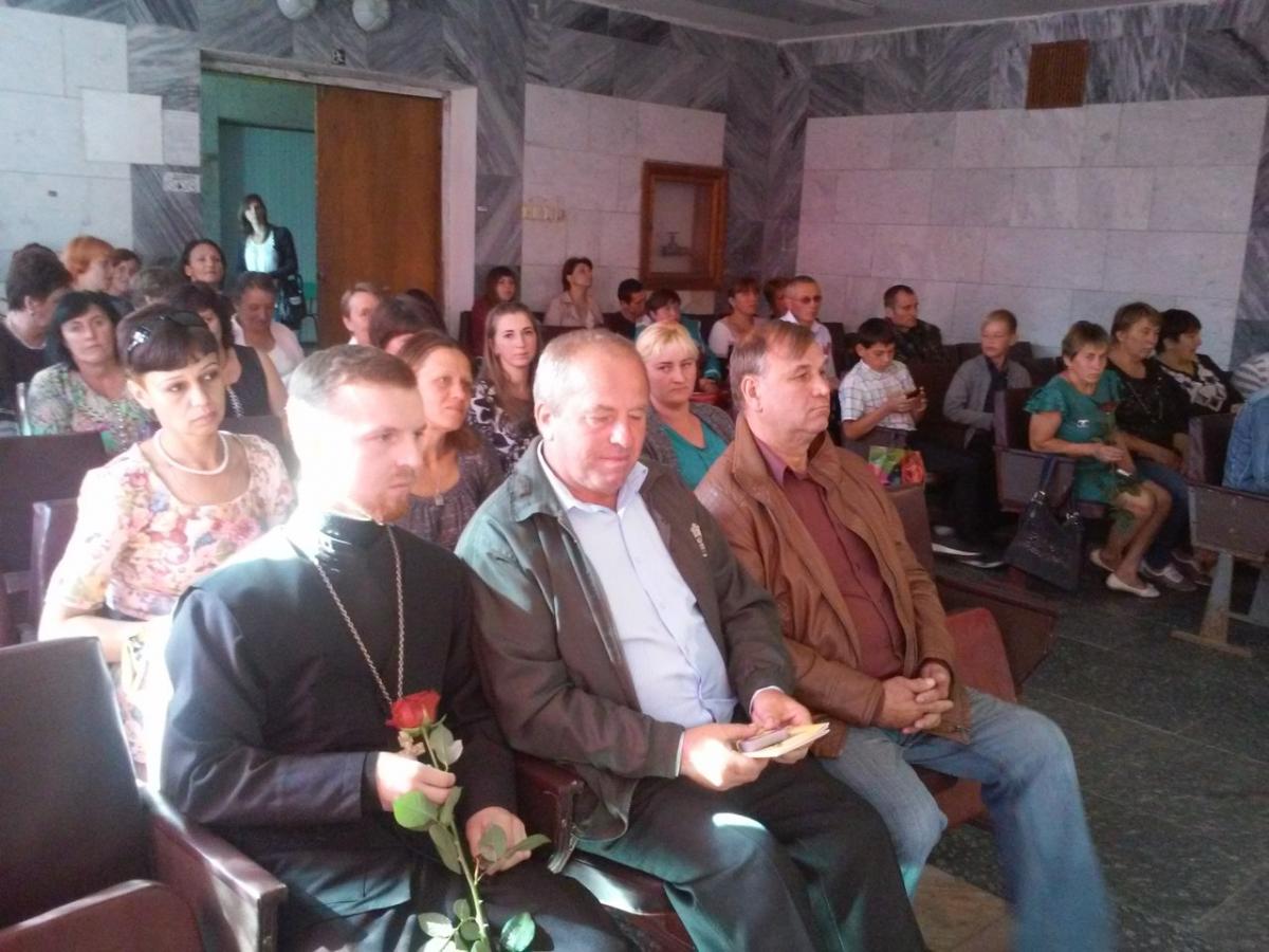 Священики Бердичівського благочиння благословили школярів на навчання (фоторепортаж)