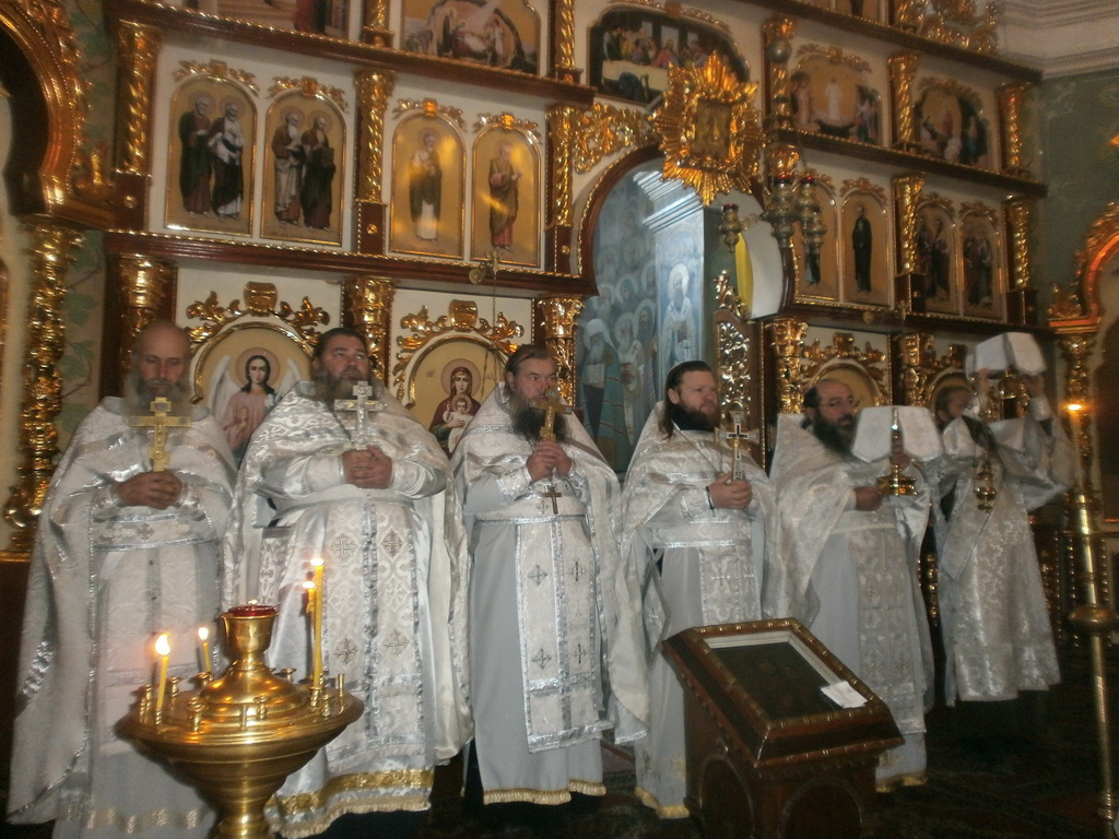 Заупокійна Божественна Літургія та Чин відспівування новопреставленого протоієрея Димитрія Крушеницького