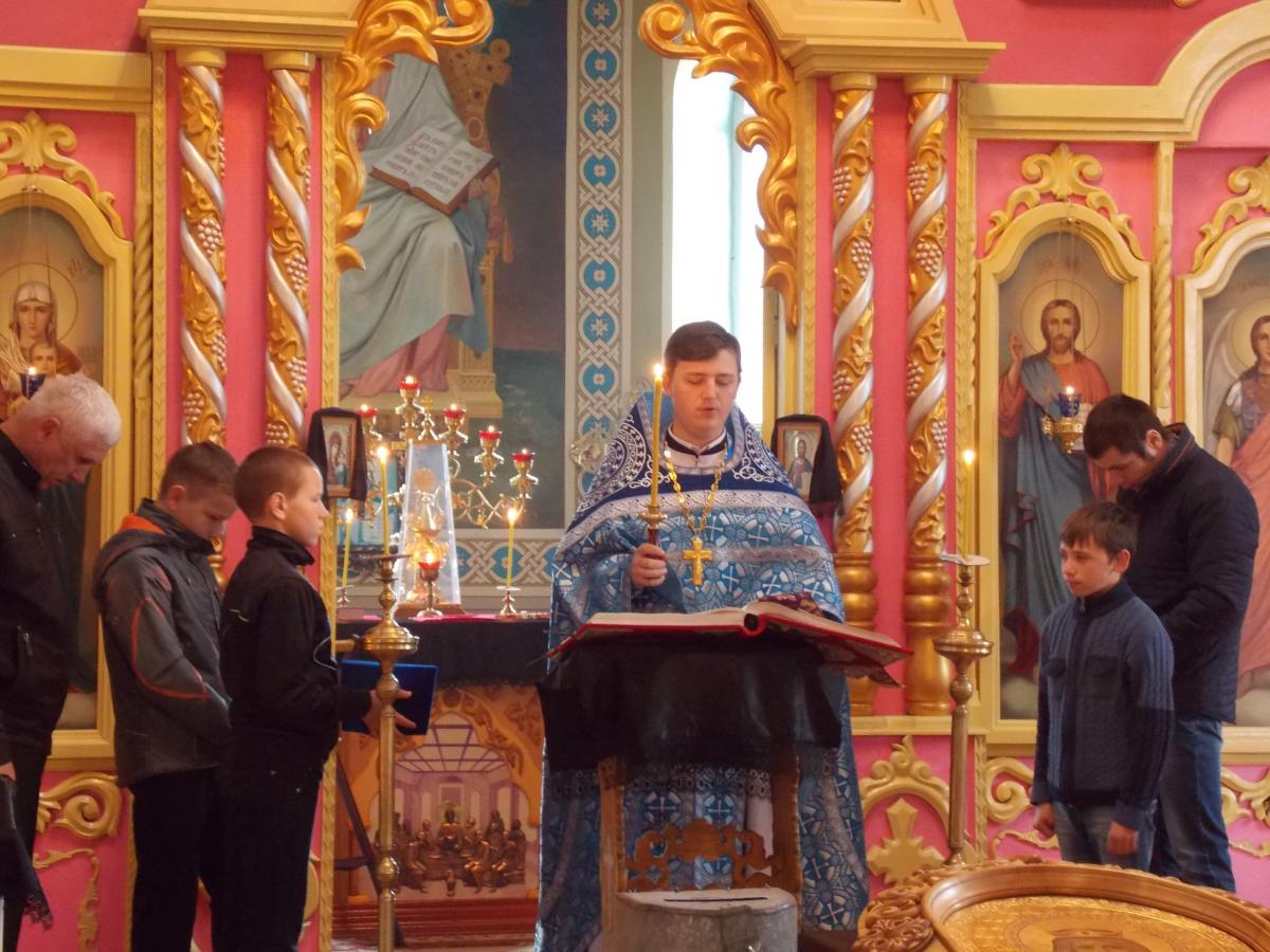 Благовіщення Пресвятої Богородиці та Хресний хід у Слободі Романівській