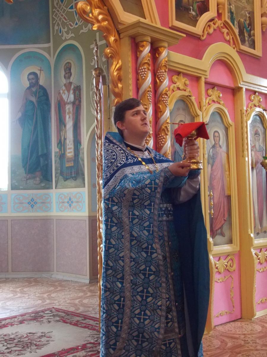 Благовіщення Пресвятої Богородиці та Хресний хід у Слободі Романівській