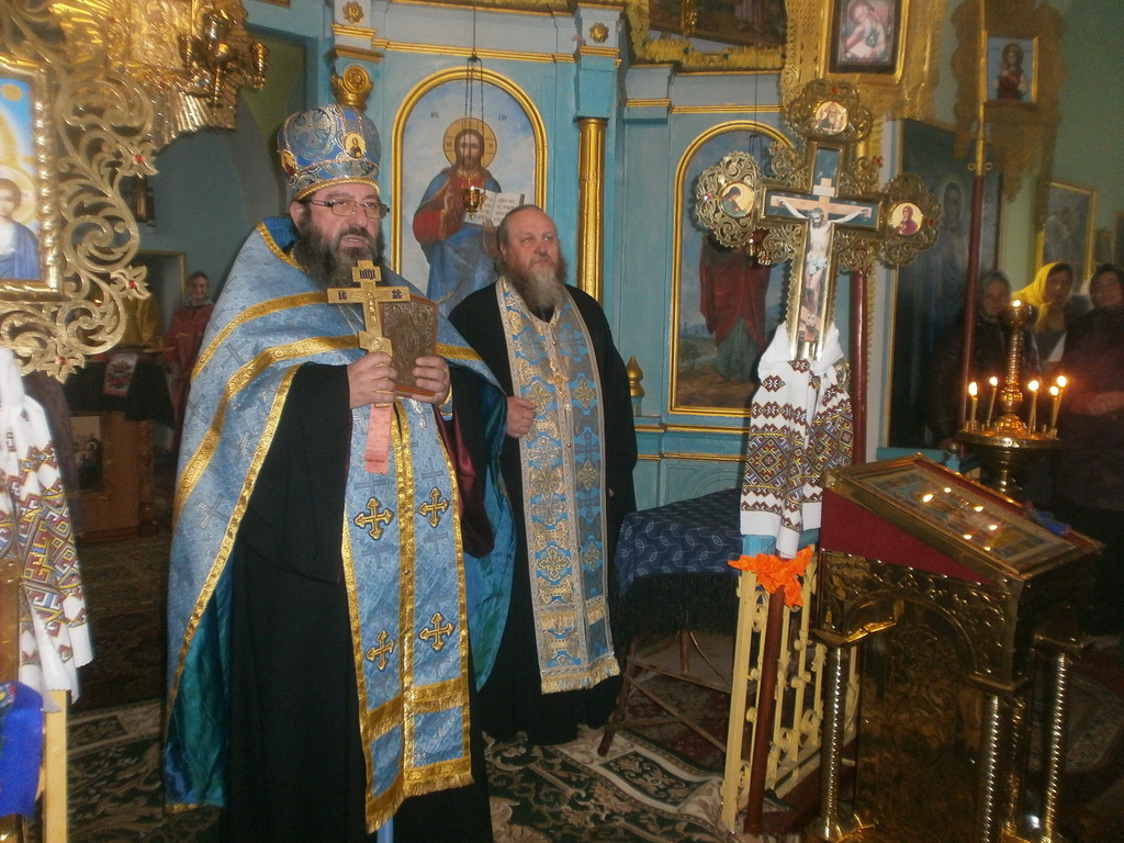 Парафіянам Свято-Іоанно-Богословського храму с. Скраглівки представили нового священика