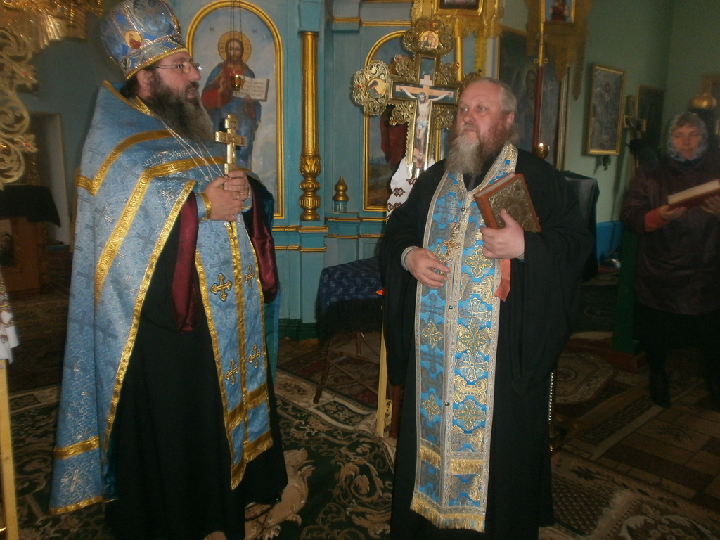 Парафіянам Свято-Іоанно-Богословського храму с. Скраглівки представили нового священика