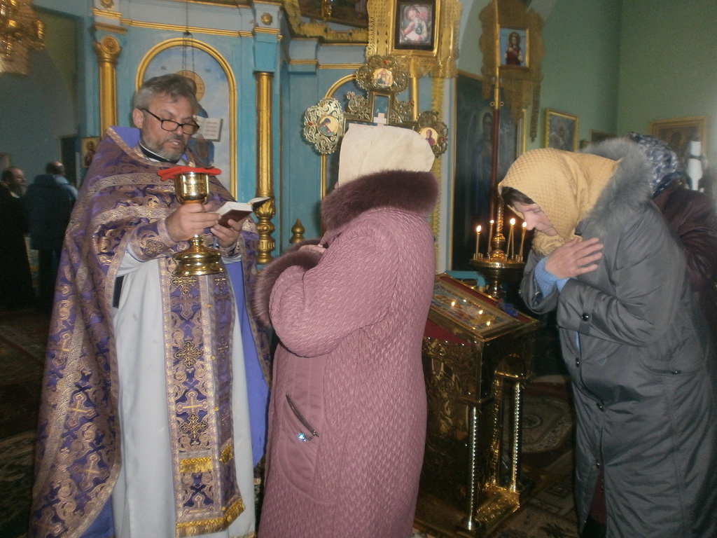 Парафіянам Свято-Іоанно-Богословського храму с. Скраглівки представили нового священика
