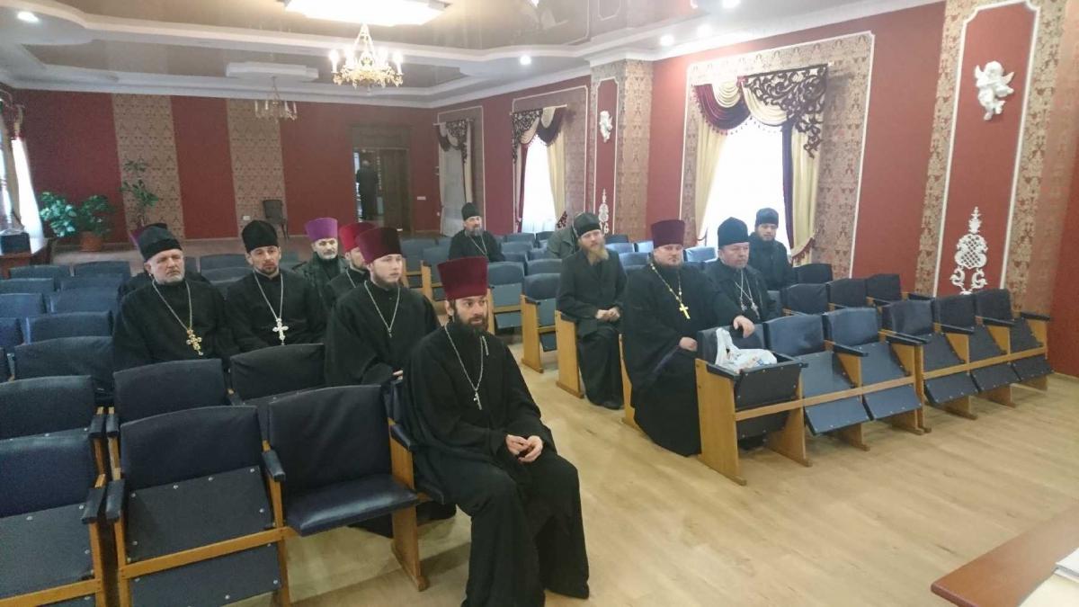 Состоялось собрание Житомирского районного благочиния.