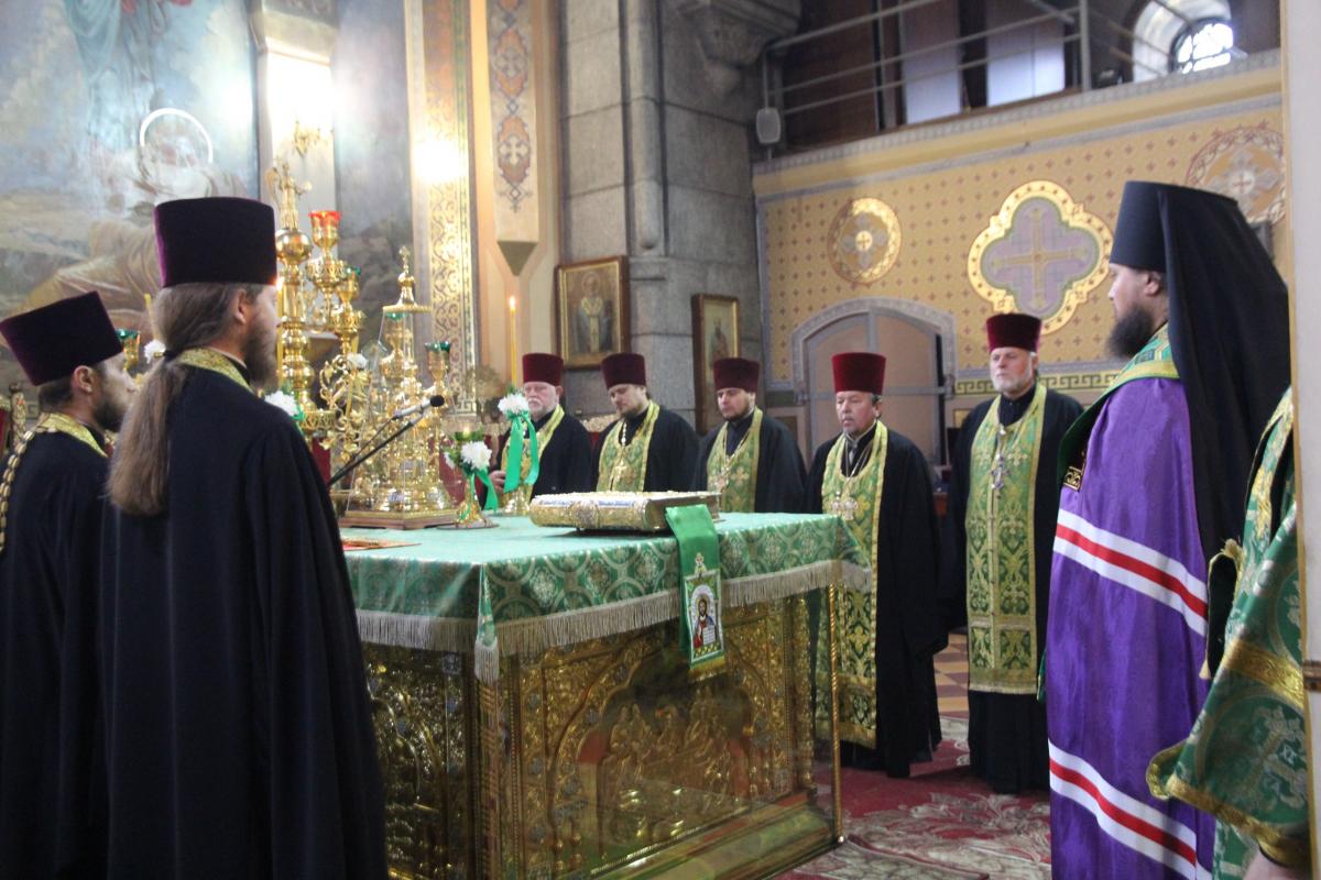 Всенічна накануні свята Входу Христового до Єрусалима!