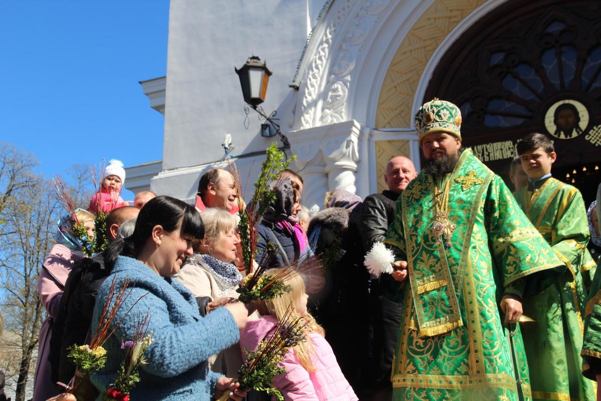 Неділя Вербна. Архієрейське богослужіння у кафедральному соборі міста Житомира