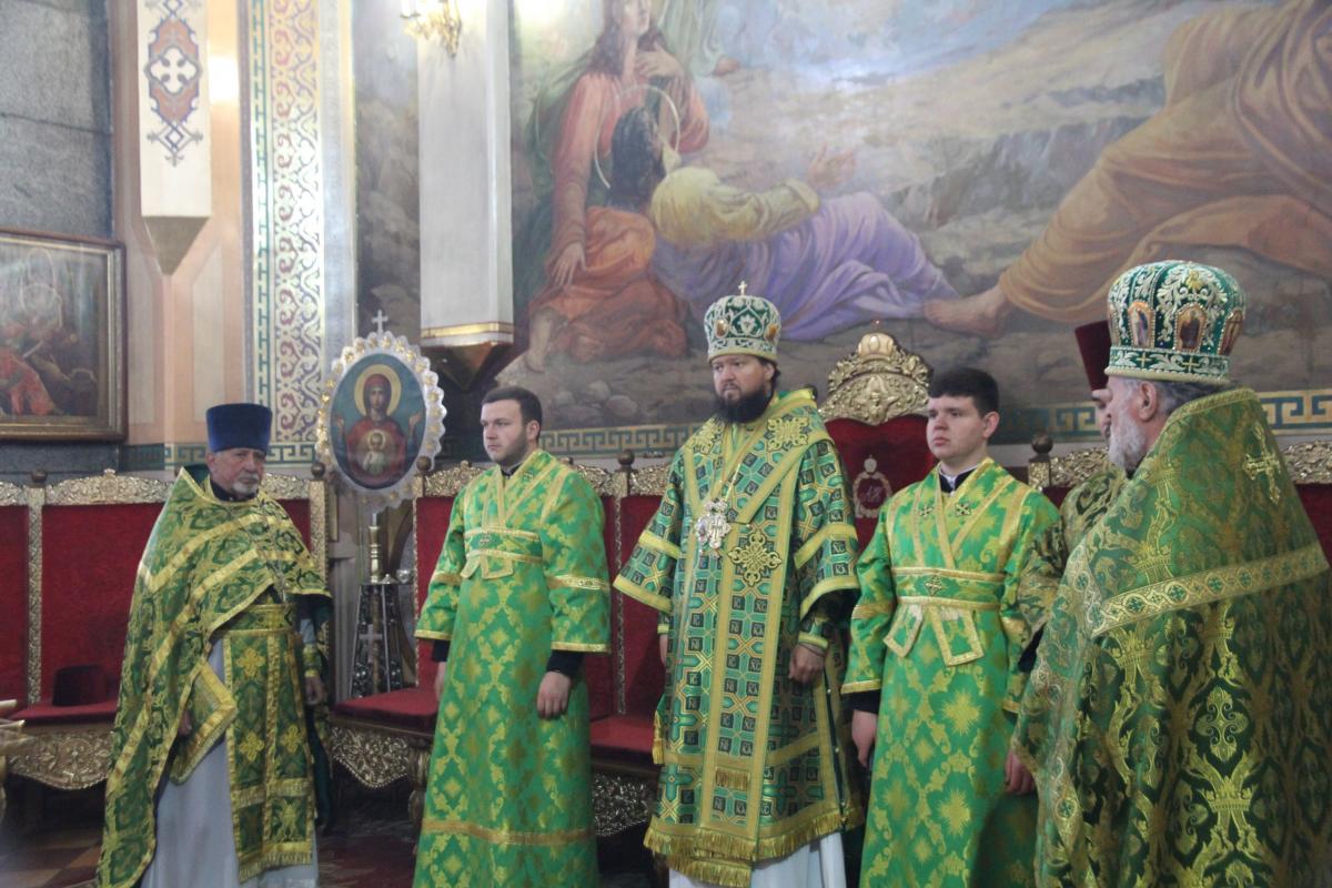 Неділя Вербна. Архієрейське богослужіння у кафедральному соборі міста Житомира