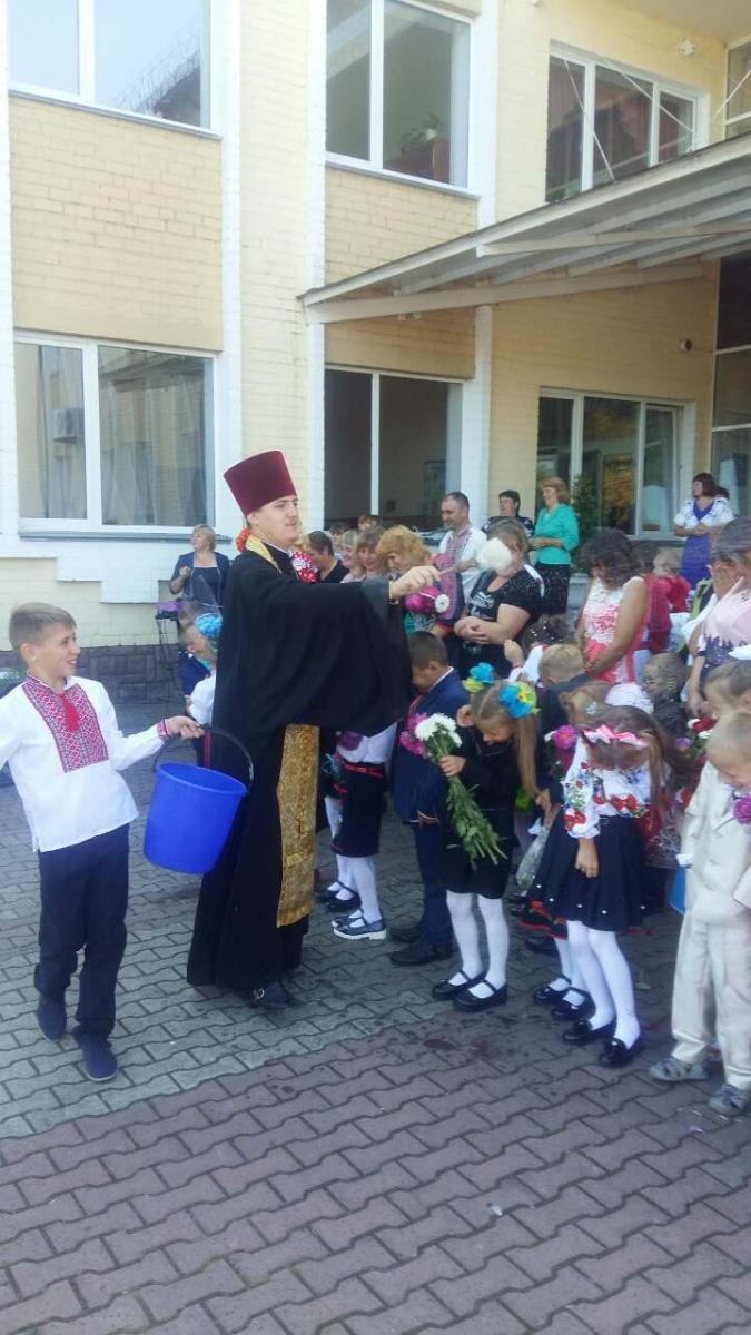 День Знань в Новороманівській школі та Слободороманівській гімназії!