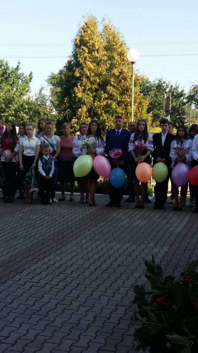 День Знань в Новороманівській школі та Слободороманівській гімназії!