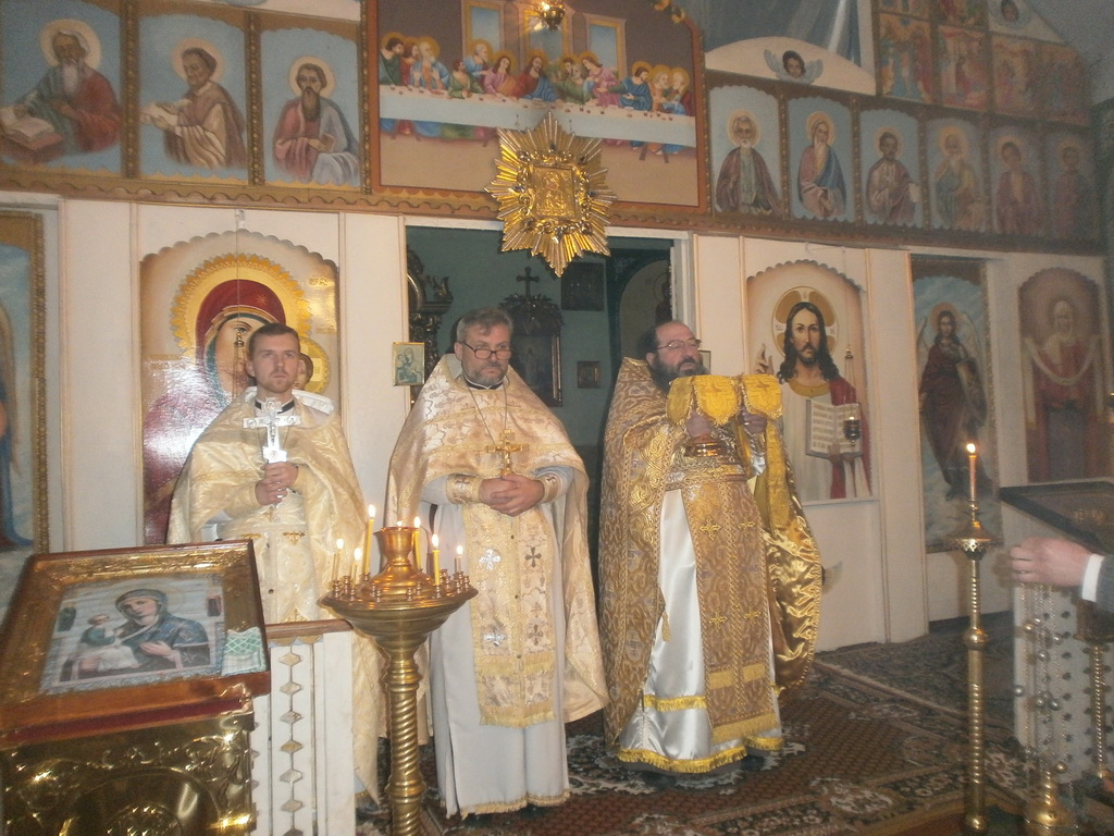 Соборна молитва лунала у Свято-Покровському храмі с. Мирославки: духовенство і парафіяни молилися за мир