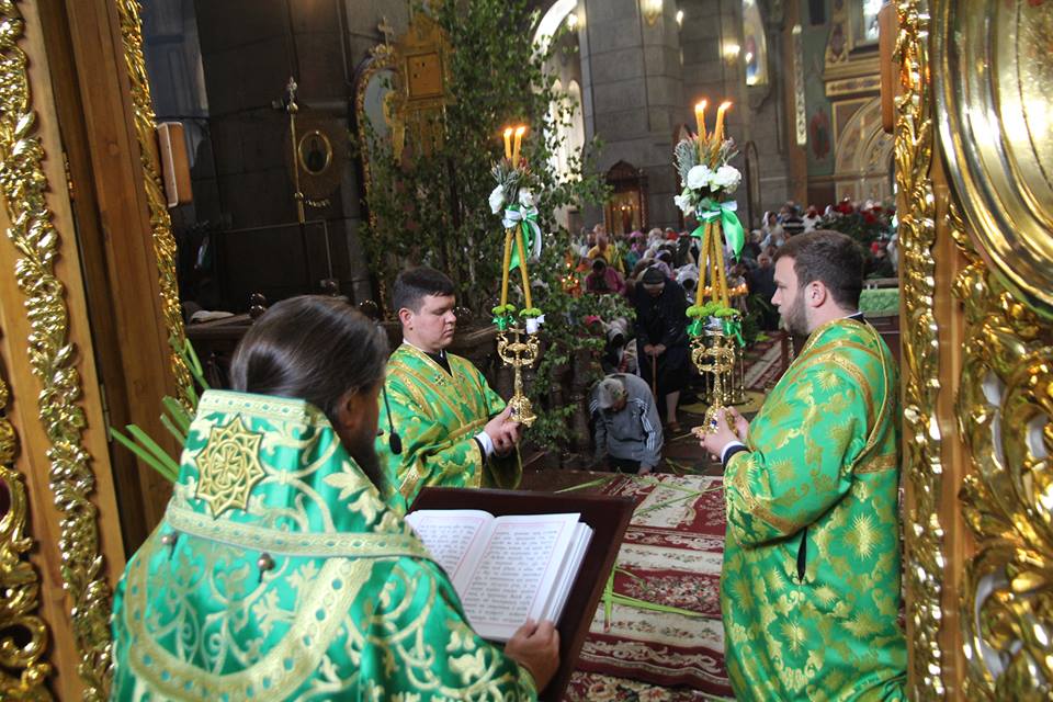 Трійця. Архієрейське богослужіння у Спасо-Преображенському кафедральному соборі!