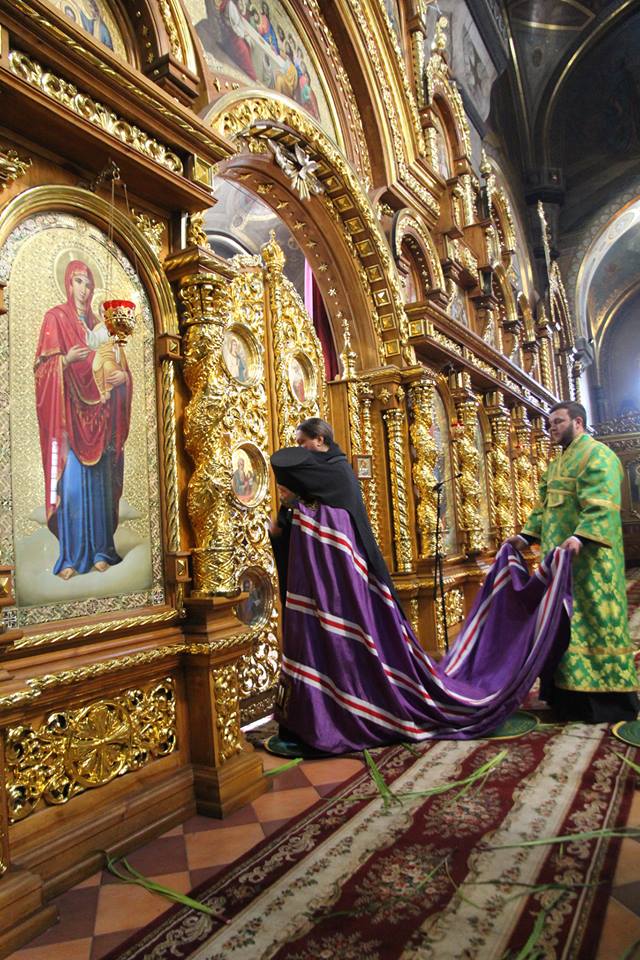 Трійця. Архієрейське богослужіння у Спасо-Преображенському кафедральному соборі!