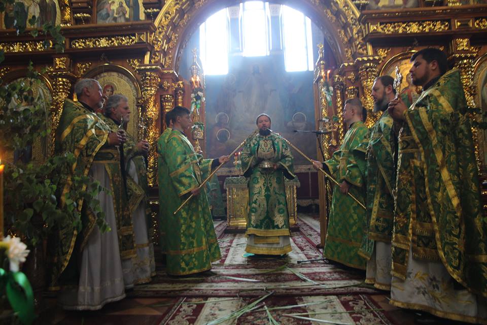 Трійця. Архієрейське богослужіння у Спасо-Преображенському кафедральному соборі!