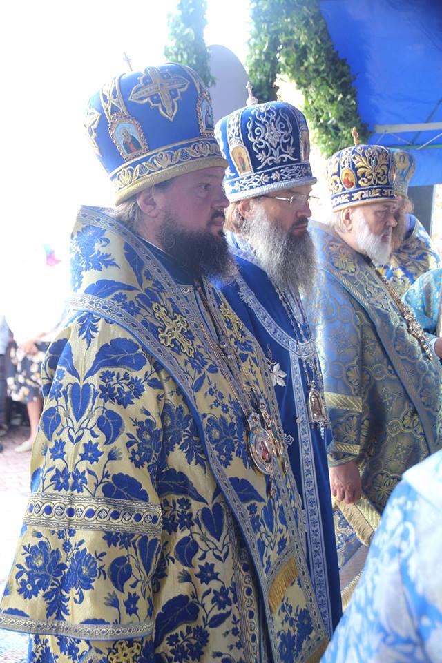 Митрополит Никодим взяв участь у святкові літургії з нагоди 20-річчя відродження Мовчанської обителі в Путивлі!