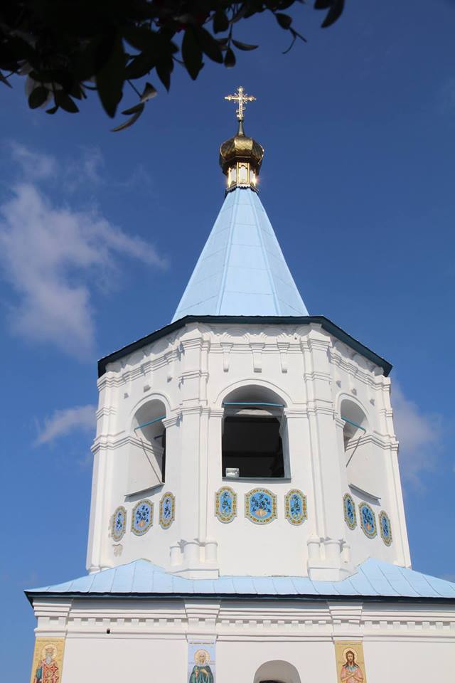Митрополит Никодим взяв участь у святкові літургії з нагоди 20-річчя відродження Мовчанської обителі в Путивлі!