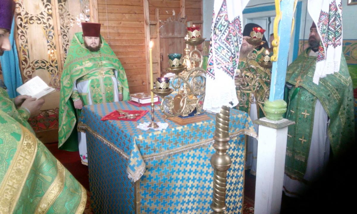 Урочисте богослужіння в Бистрику!