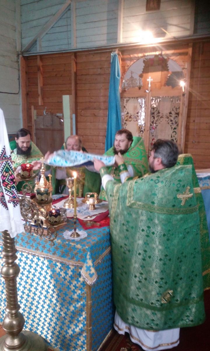 Урочисте богослужіння в Бистрику!