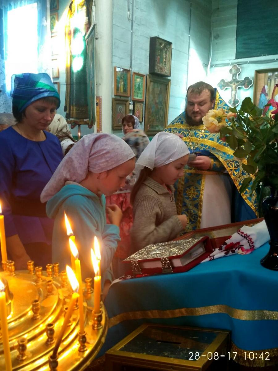 Кожна справа починається з молитви до Бога!
