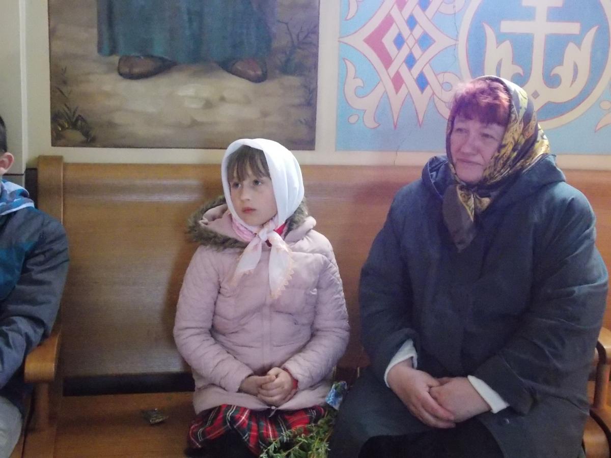 За мир в Україні молились прихожани і дітки Свято-Володимирського храму с. Слобода Романівська
