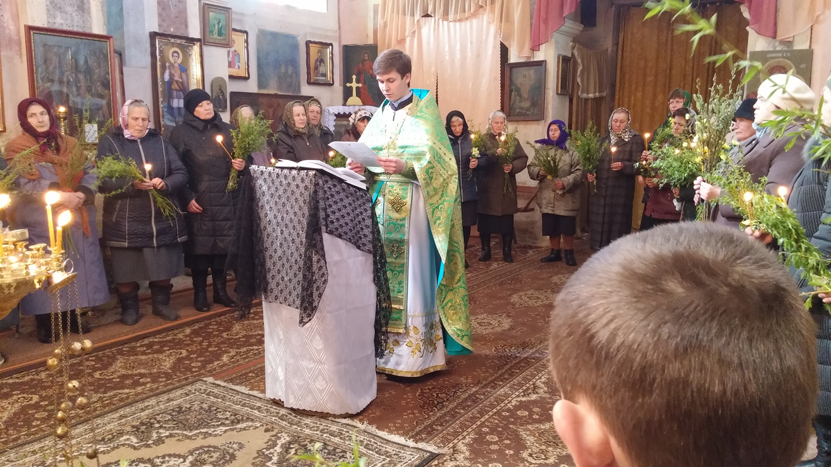 Духовенство Андрушівського благочиння піднесли молитви за мир в Україні