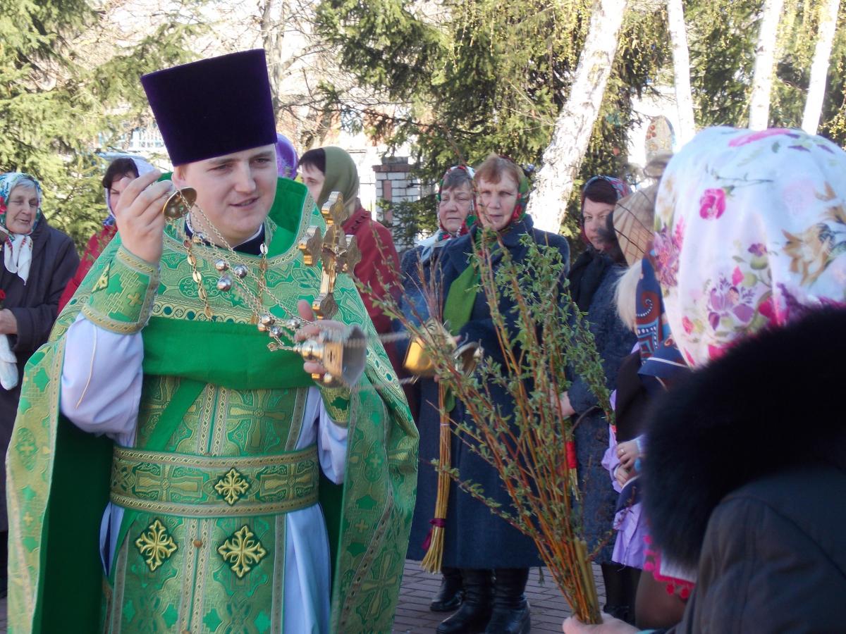 За мир в Україні молились прихожани і дітки Свято-Володимирського храму с. Слобода Романівська