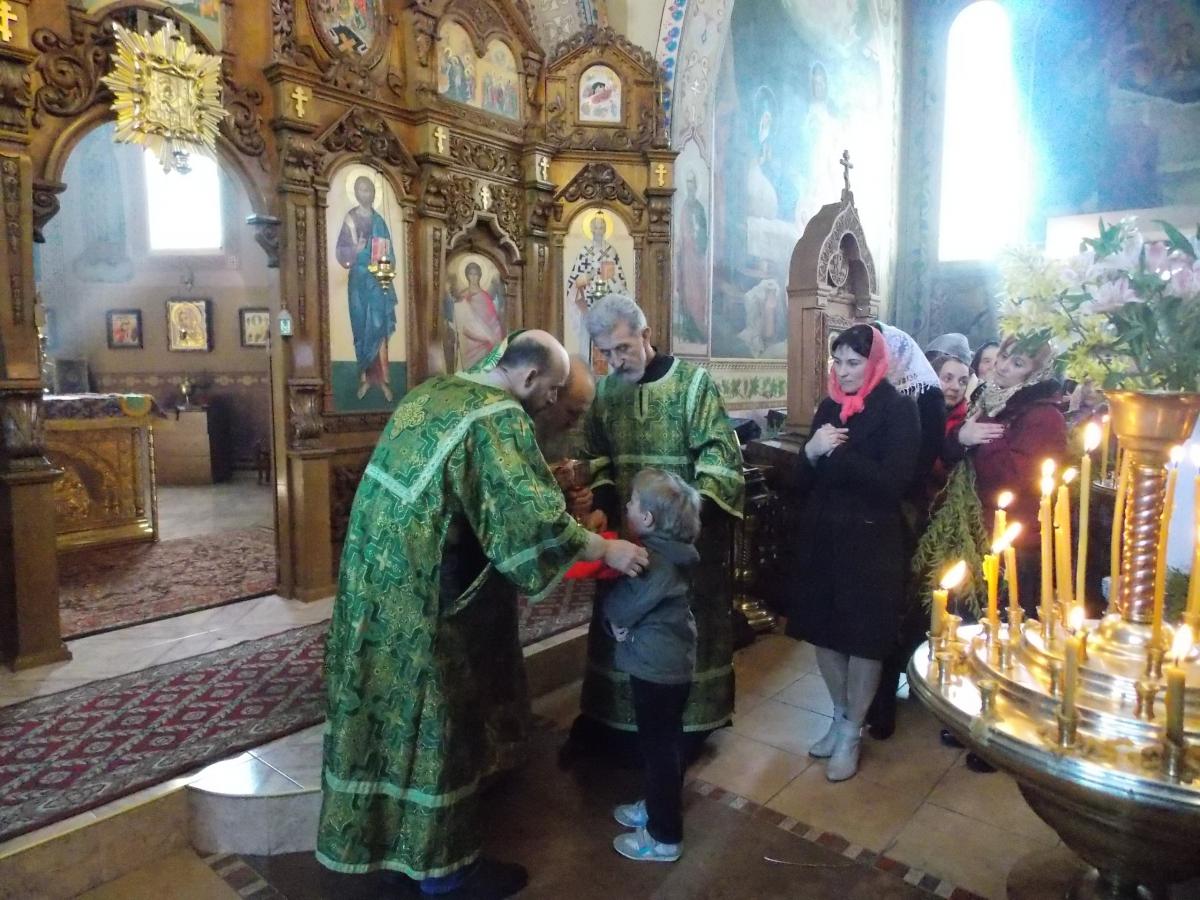 Молитва за мир в Україні та свято Вербної Неділі у Попільні!