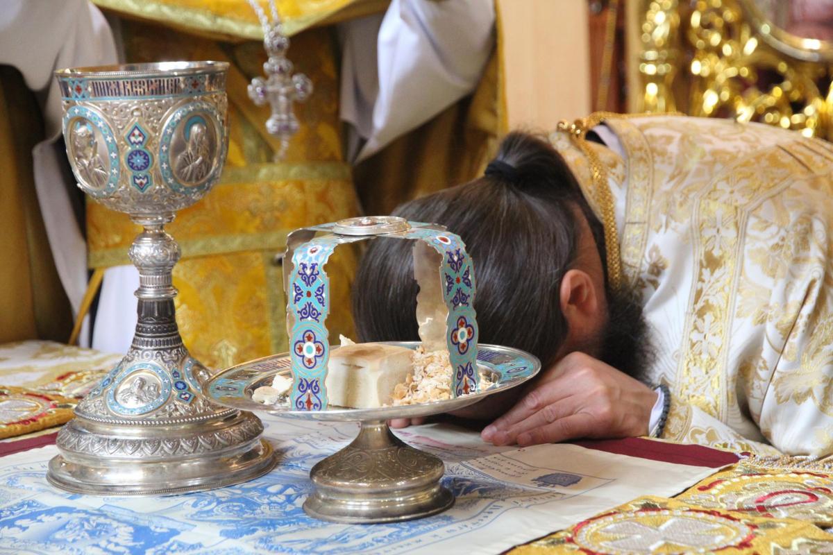 Митрополит Никодим очолив воскресну літургію у кафедральному соборі!