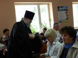 Благочинний Попільнянського округу благословив виставку вишиваних ікон.