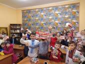 Як вихованці Недільної школи при Свято-Миколаївському соборі м. Бердичева всіх із Різдвом Христовим вітали