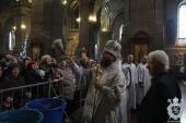 В день Навечір'я Богоявлення митрополит Никодим звершив Божественну літургію, вечірню і велике освячення води в Спасо-Преображенському кафедральному соборі Житомира.