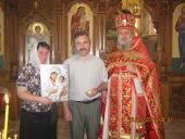 Благочинний привітав подружжя з срібним весіллям.