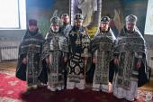 Першу літургію Напередосвячених Дарів митрополит Никодим звершив у Свято-Успенському архієрейському соборі Житомира.