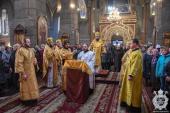 В прощену неділю митрополит Житомирський і Новоград-Волинський Никодим звершив Божественну літургію в Спасо-Преображенському кафедральному соборі міста Житомира.