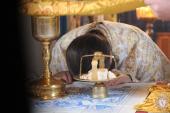 Чуднів. Митрополит Никодим очолив літургію у Свято-Різдво-Богородичному храмі та привітав настоятеля із Днем Ангела!